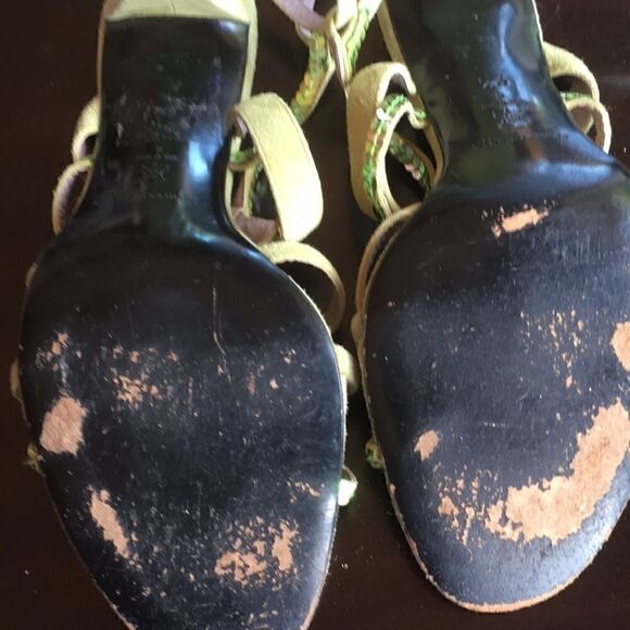 Kenneth Cole Chartreuse suede sequin sandals 9.5 - Picture 5 of 15